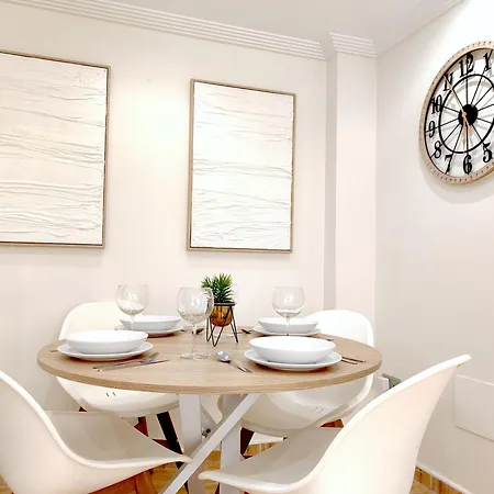 D4: Design & Relax In The Apartamento Málaga